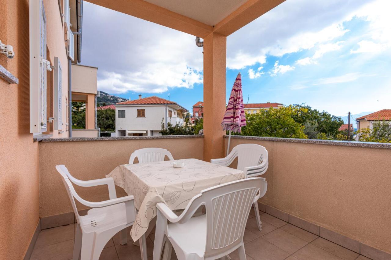 Apartments Crnekovic IV Baska  Exterior photo